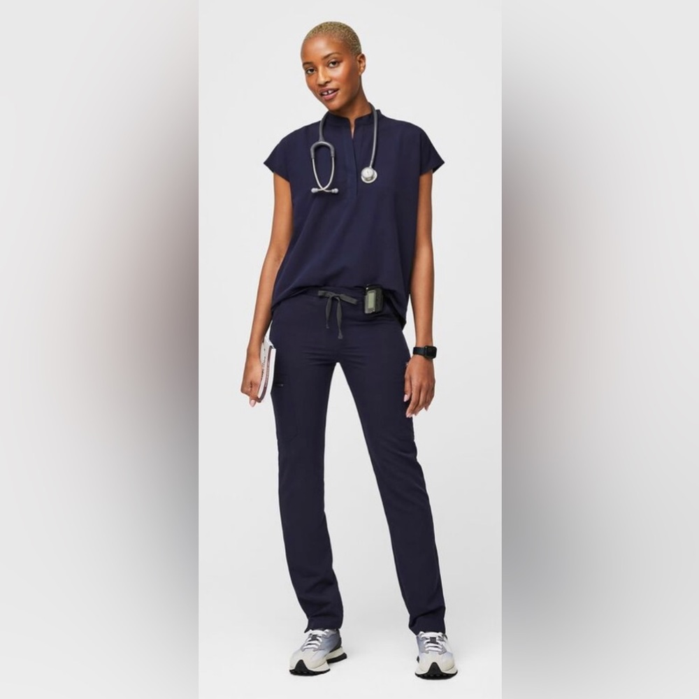 FIGS Rafaela Oversized Scrub Top WOMENS SIZE SMALL Navy Blue